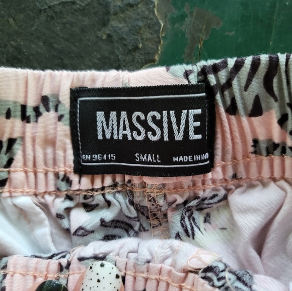 Massive Youth Pink Tiger Cotton Shorts Small - Picture 4 of 4
